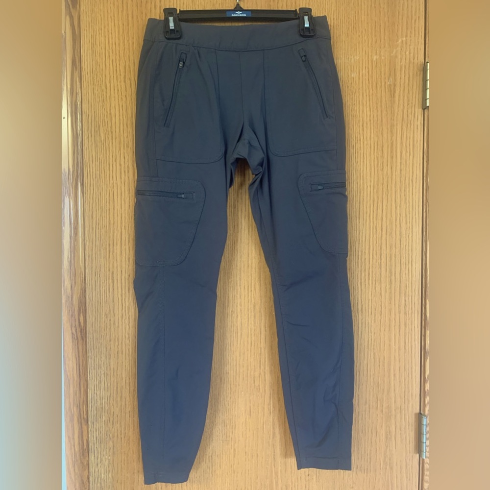 North Face.charcoal gray  cargo pants. Size medium